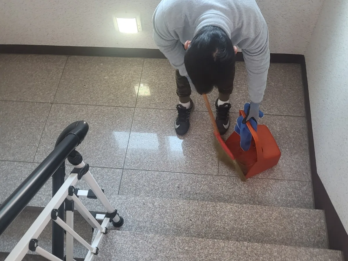 보은군 보은읍 오피스 기계실 장비 주변 정밀 위생청소 사례 - 행진크린