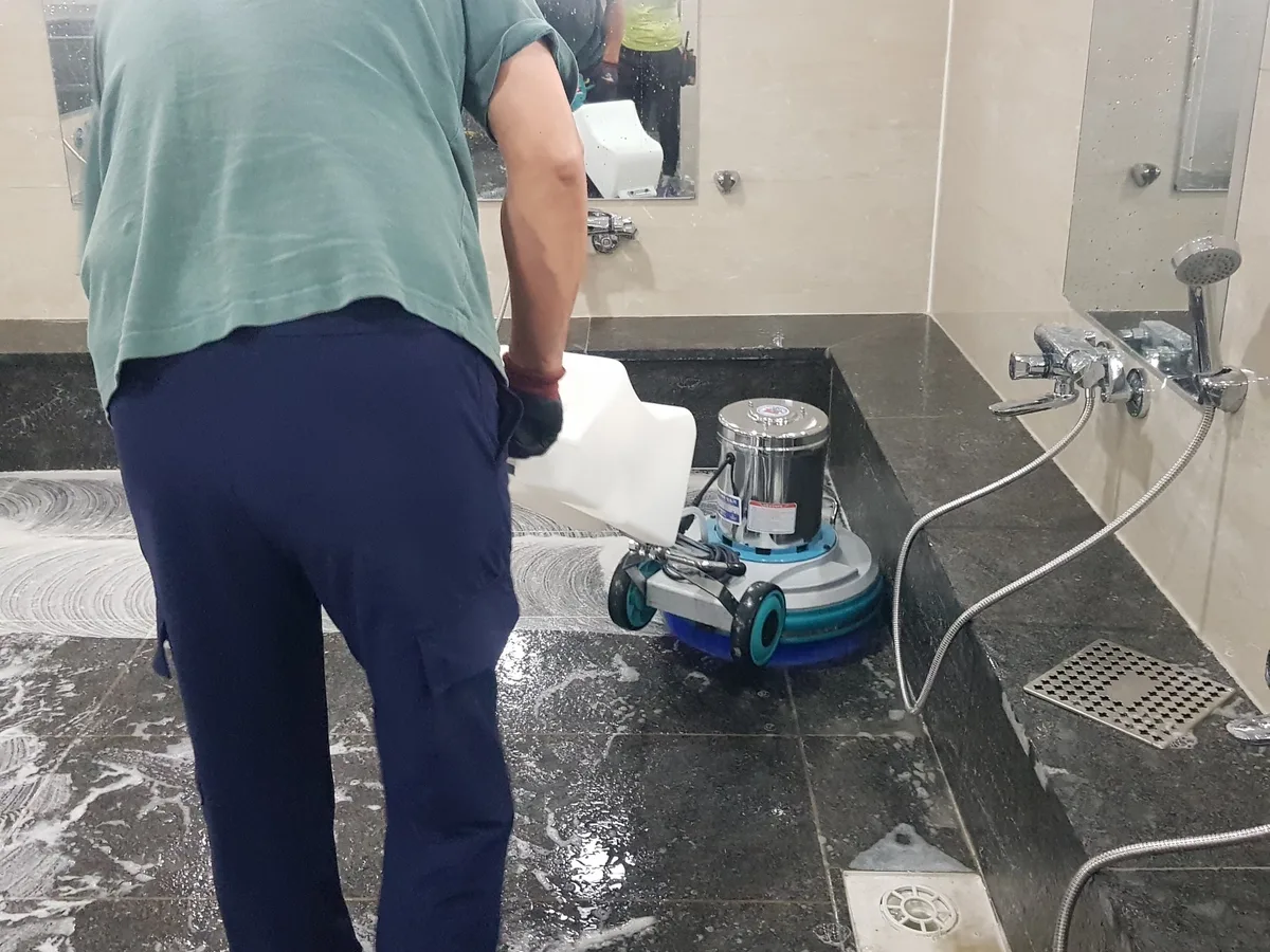 괴산군 사리면 찜질방 수전·샤워기 건식 사우나 위생청소 사례 - 행진크린